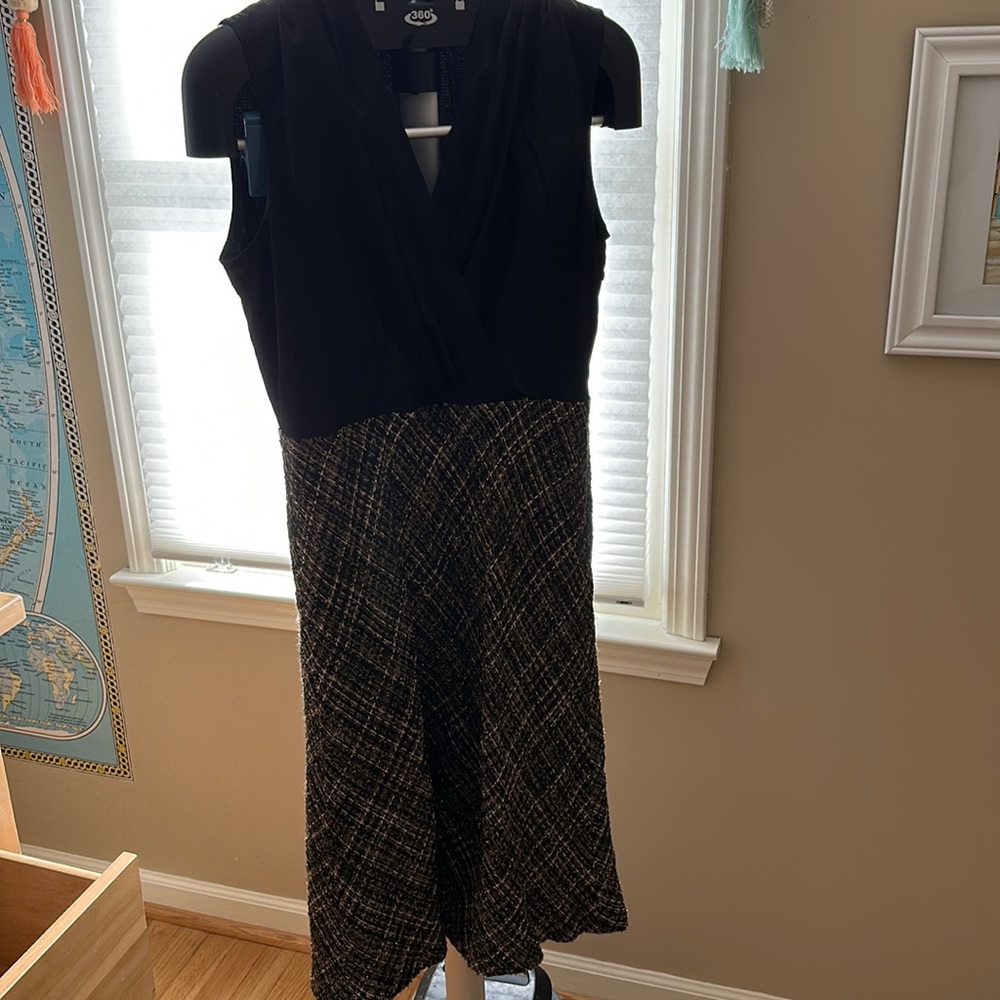 Dress. EEUC. MIDI size 8